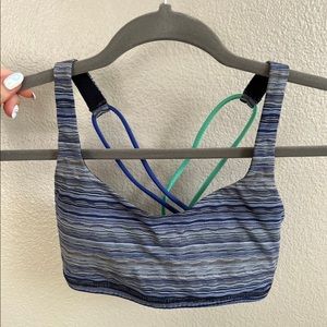 Lululemon Sports Bra Blue Size 4